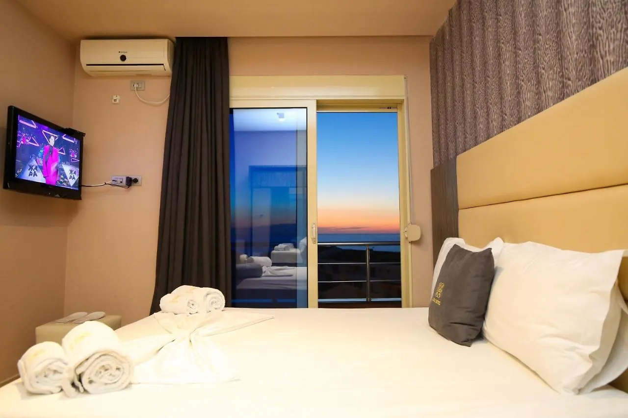 Aliko Hotel Radhime 4*,