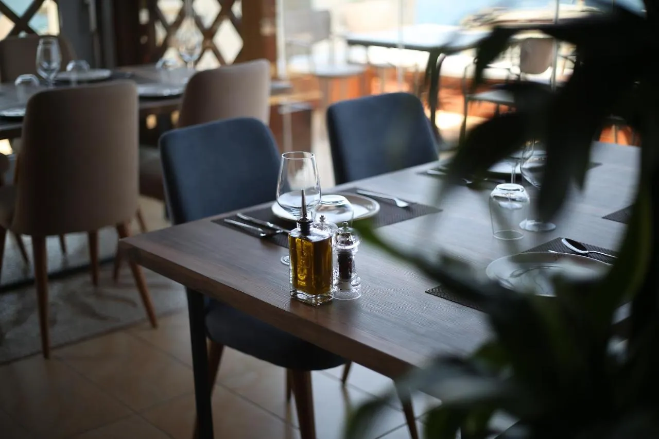 Aliko Hotel Radhime 4*,  Albania
